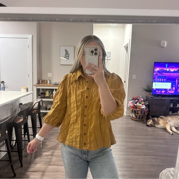 3/$20⚡️Free People Yellow Short Sleeve Textured Button Down Collared Blouse Top - Picture 10 of 11